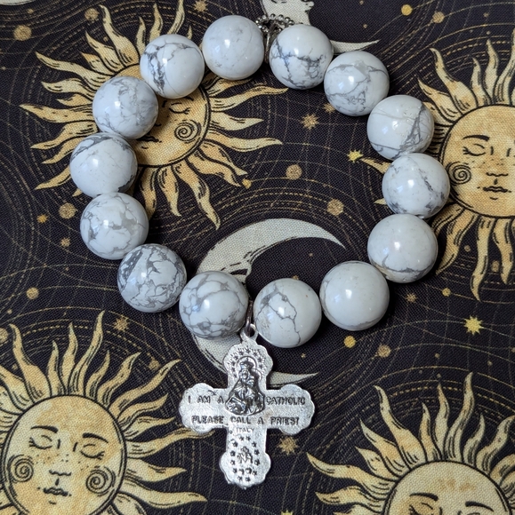 Catholic Howlite Bracelet - Picture 5 of 6